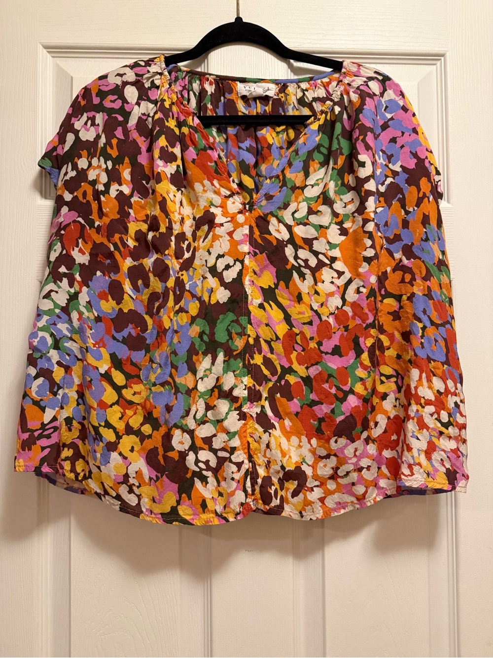 Velvet by Graham & Spencer Multicolor Woman’s size large Floral Print Blouse